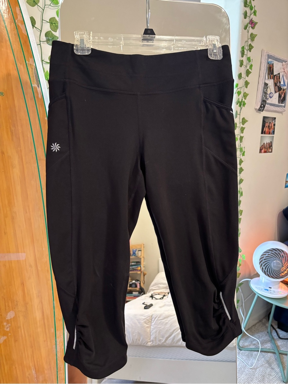 Athleta Black Crop Capris with Side Pockets and back zip M